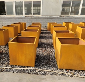 Custom Round Corten Planter